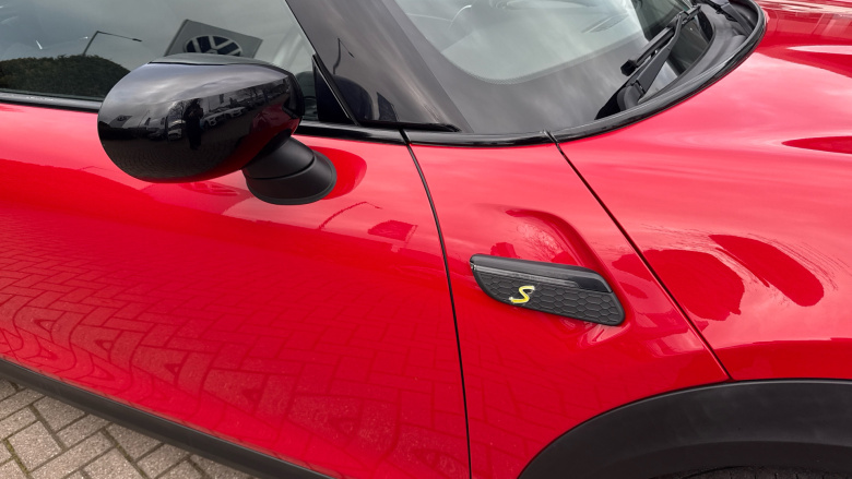 MINI Hatchback 135kW Cooper S Level 2 33kWh 3dr Auto Electric Hatchback